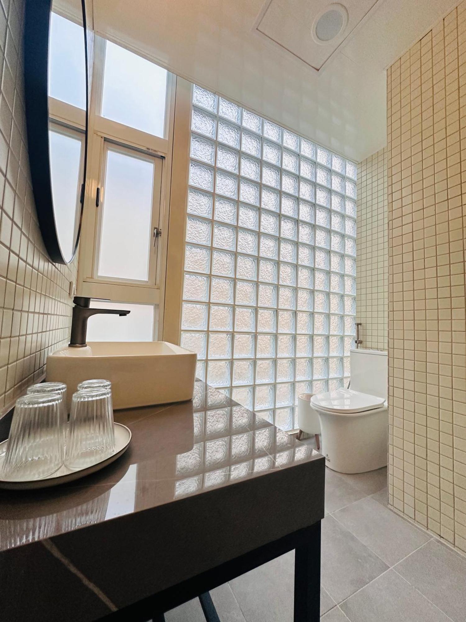 H-Khun Apartamento Donggang Exterior foto